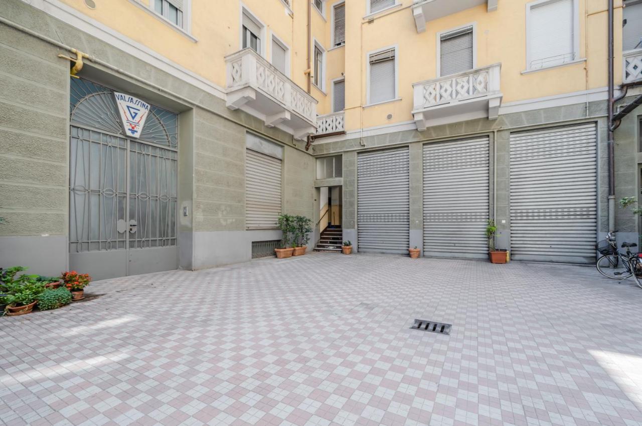 Lovely Apartment In Milano-Porta Romana W/ Balcony Ngoại thất bức ảnh